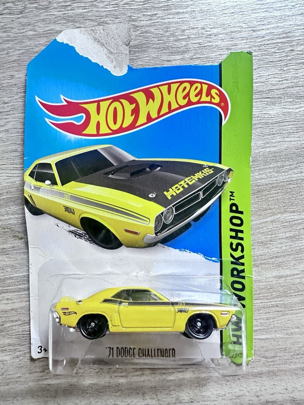Hot Wheels HW Workshop (2013) Yellow '71 Dodge Challenger Car 242/250 H52